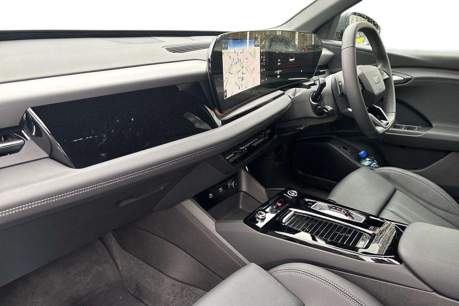 Used Audi Q6 e-tron 2025 for sale - 76100638: Photo 2