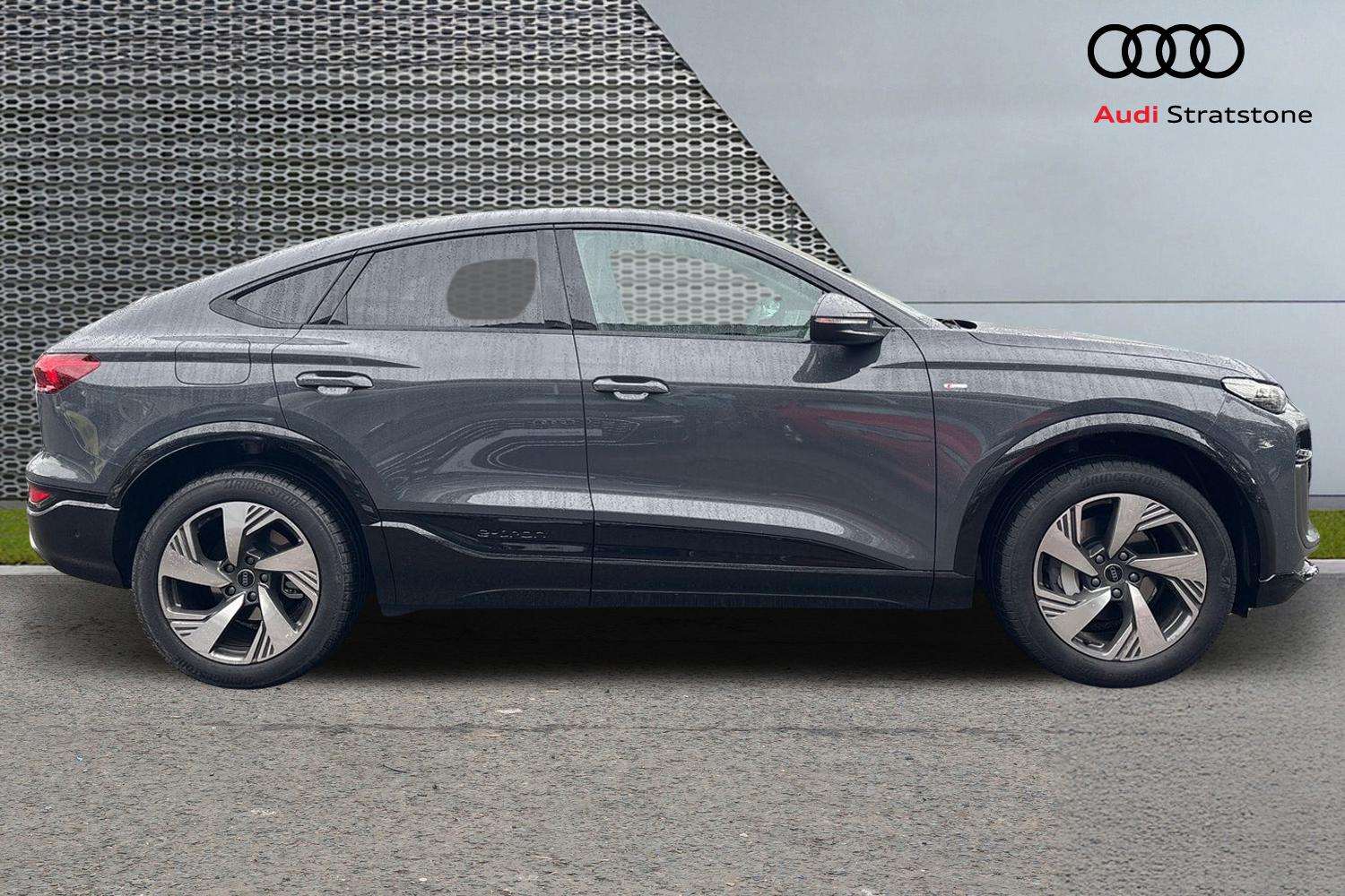 Used Audi Q6 e-tron 2025 for sale - 76100638: Photo 4