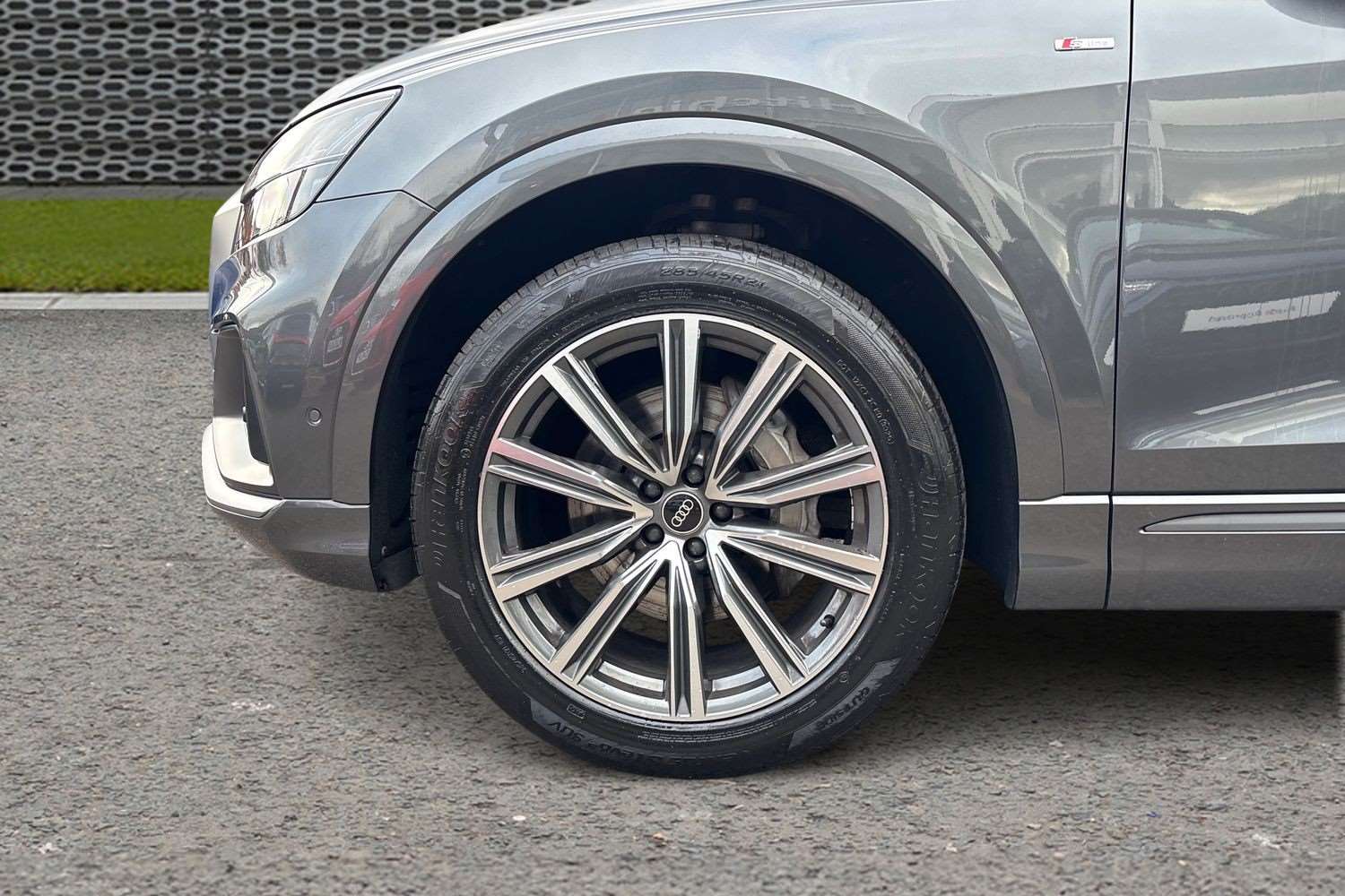 Used Audi Q8 2023 for sale - 76515709: Photo 11