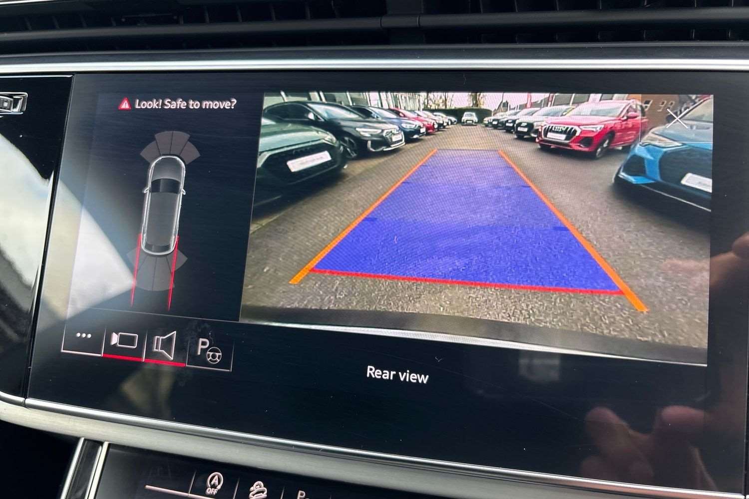 Used Audi Q8 2023 for sale - 76515709: Photo 26