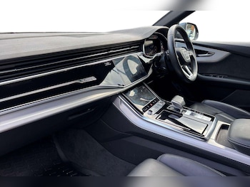 Used Audi Q8 2023 for sale - 76515709: Photo