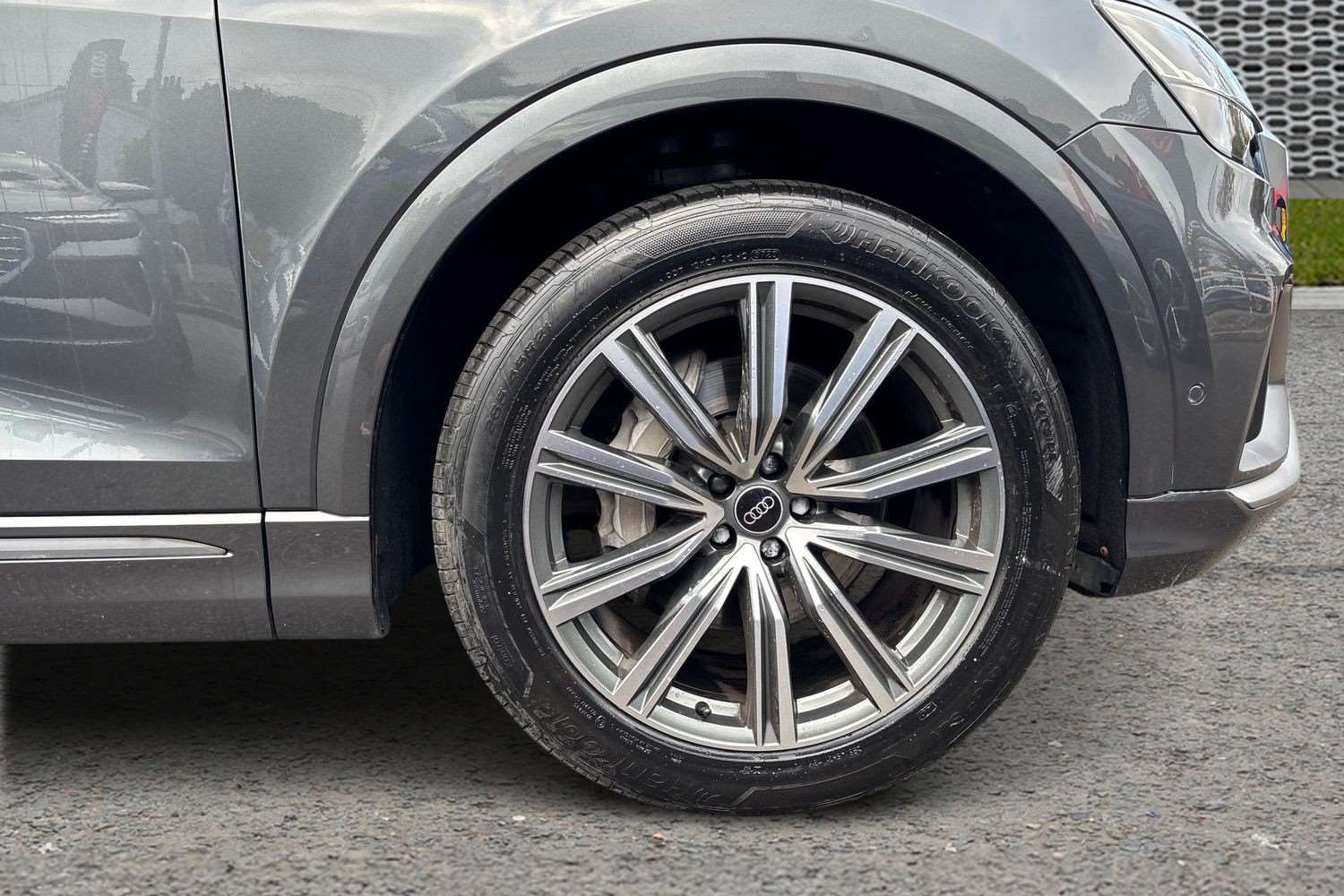 Used Audi Q8 2023 for sale - 76515709: Photo 5