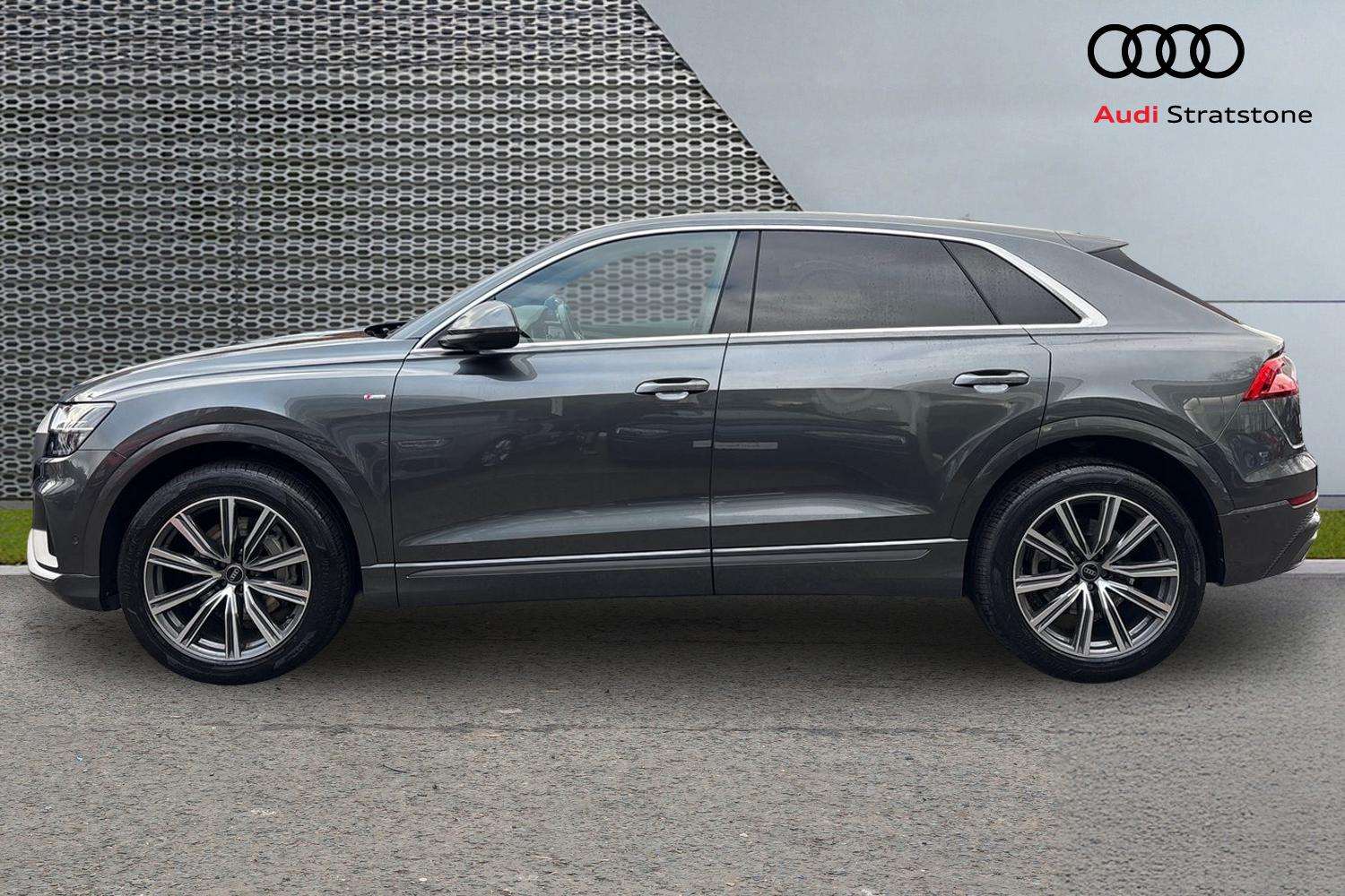 Used Audi Q8 2023 for sale - 76515709: Photo 8