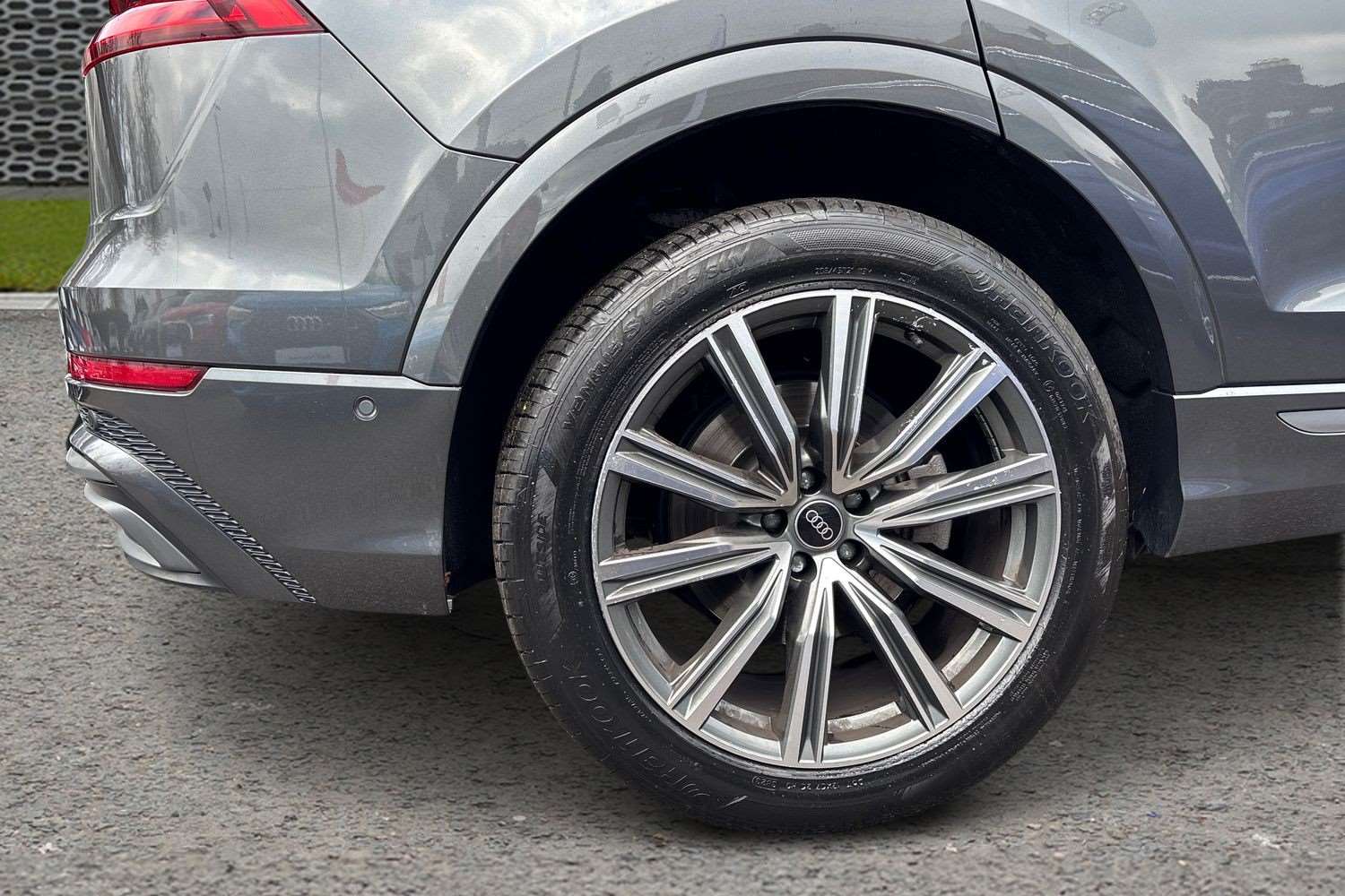 Used Audi Q8 2023 for sale - 76515709: Photo 9