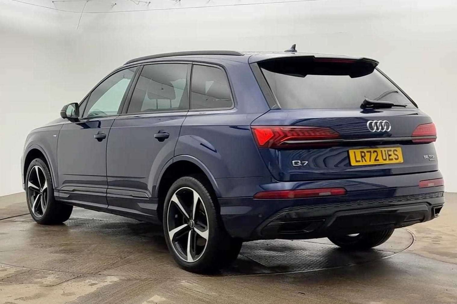 Used Audi Q7 2023 for sale - 77648835: Photo 3