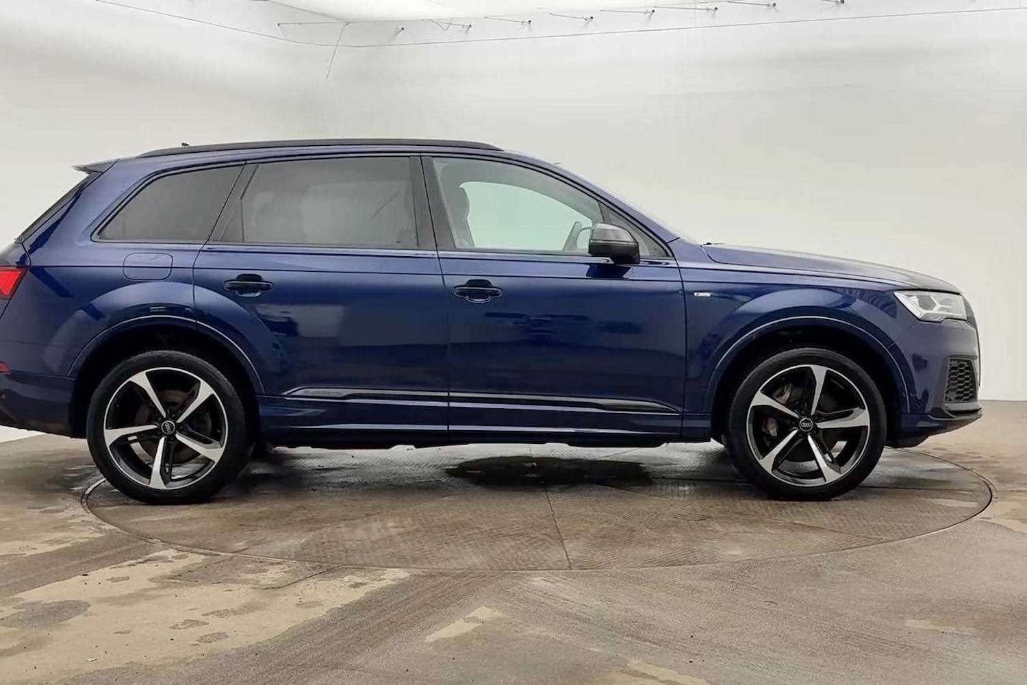 Used Audi Q7 2023 for sale - 77648835: Photo 4