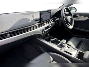 Used Audi A4 2023 for sale - 76022393: Photo 2