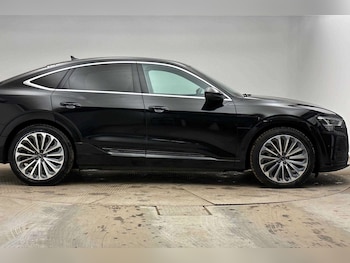 Used Audi Q8 2024 for sale - 78925333: Photo