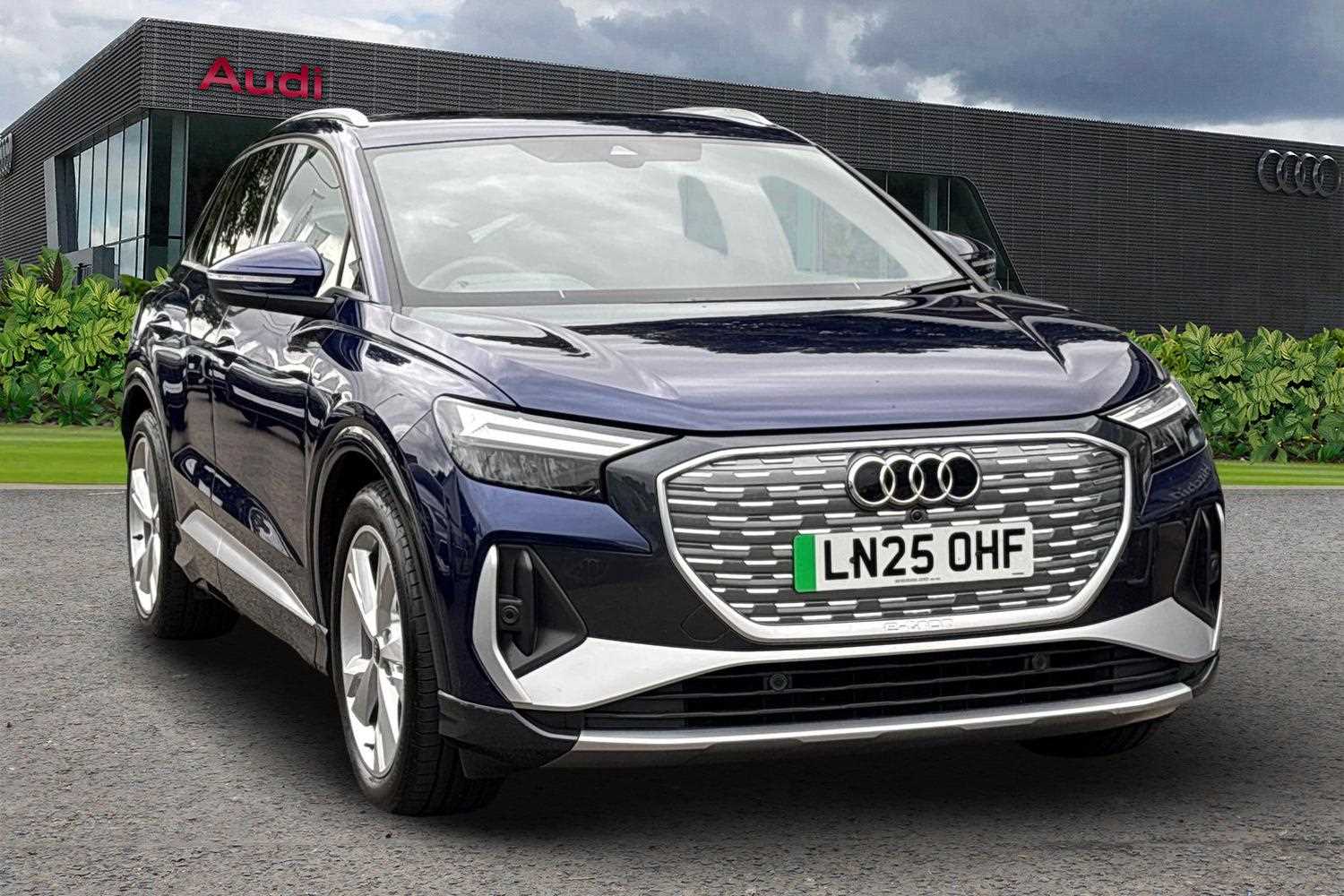 Used Audi Q4 e-tron 2025 for sale - 76176921: Photo 1