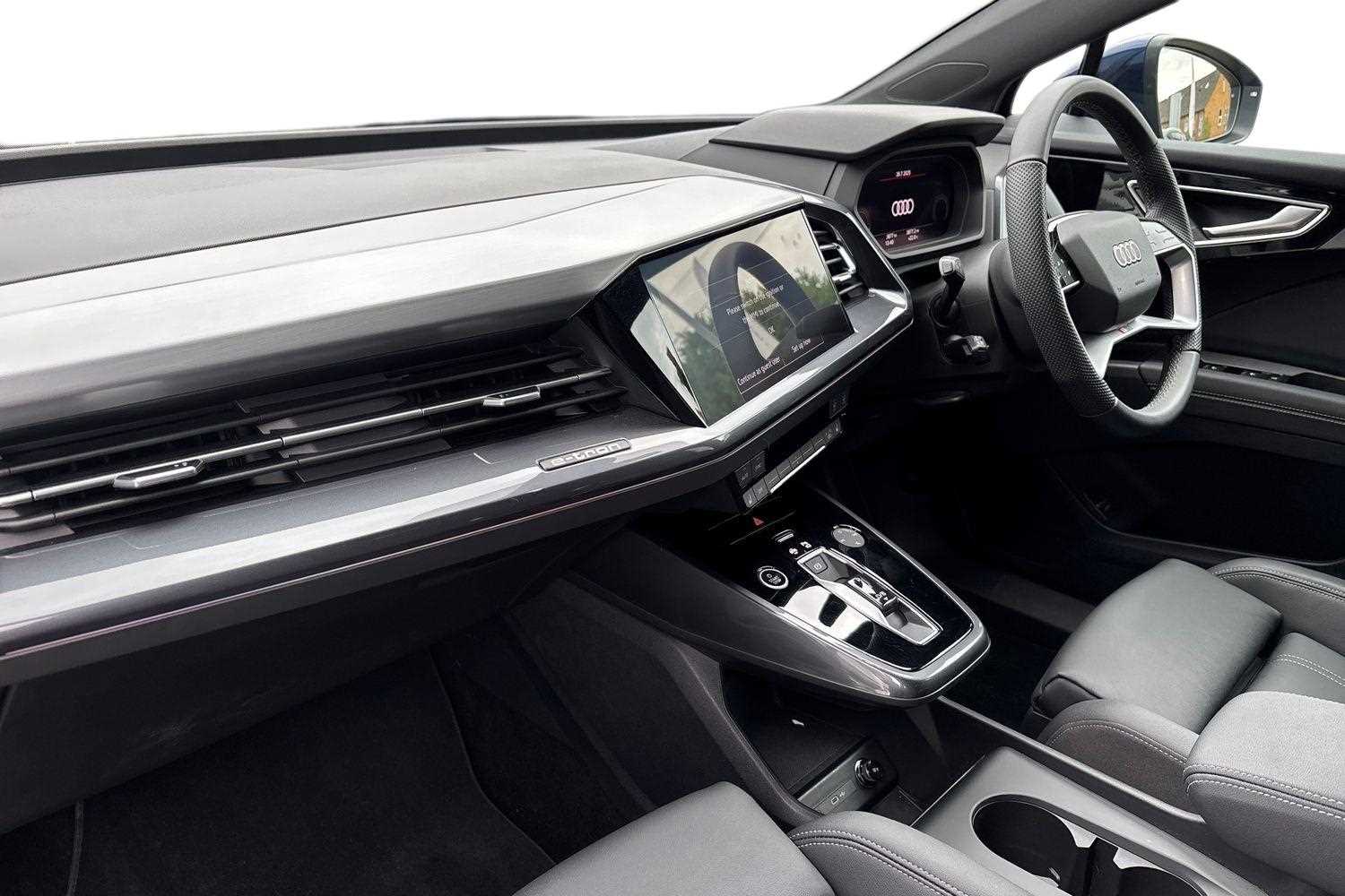 Used Audi Q4 e-tron 2025 for sale - 76176921: Photo 2