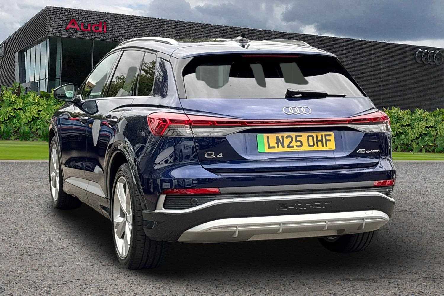 Used Audi Q4 e-tron 2025 for sale - 76176921: Photo 3