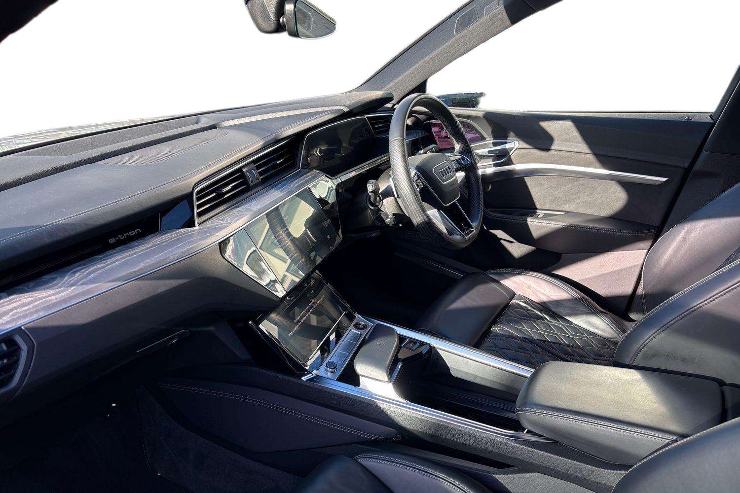 Used Audi e-tron 2022 for sale - 77361454: Photo 2