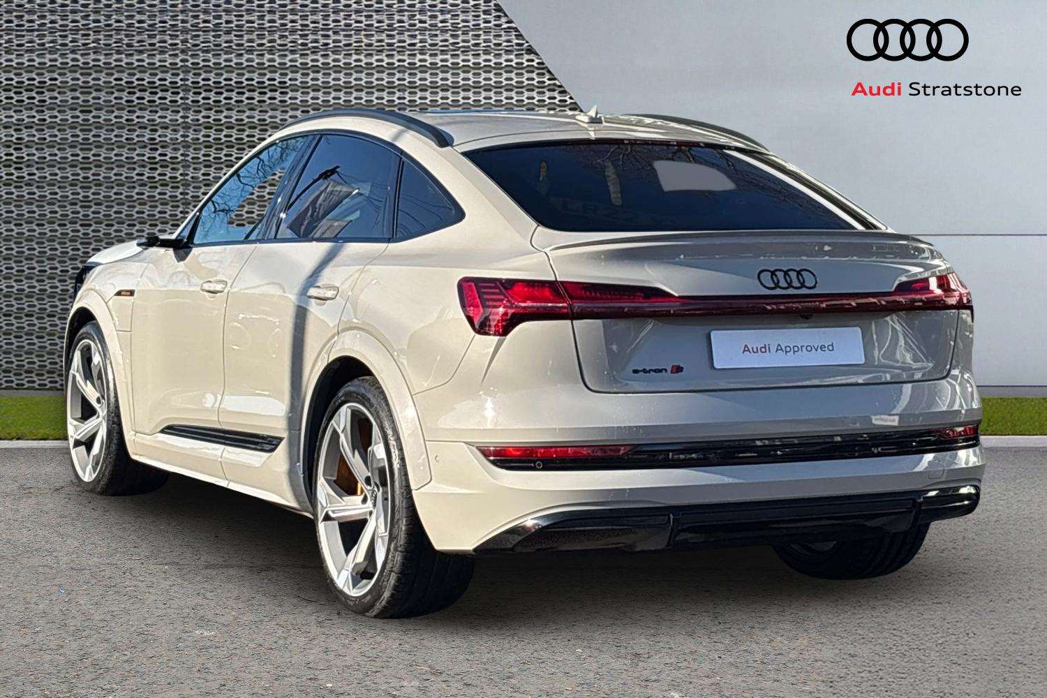 Used Audi e-tron 2022 for sale - 77361454: Photo 3