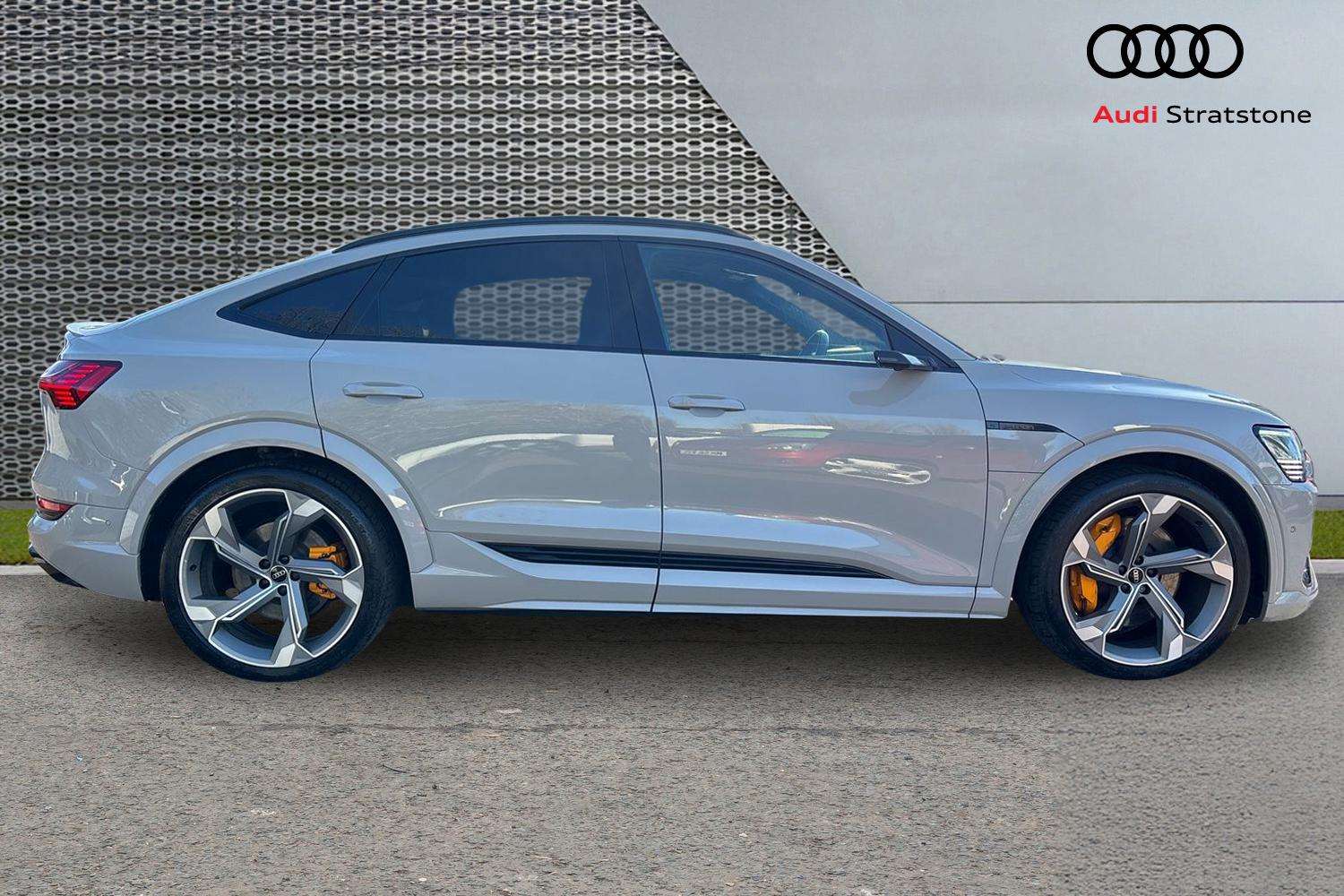 Used Audi e-tron 2022 for sale - 77361454: Photo 4