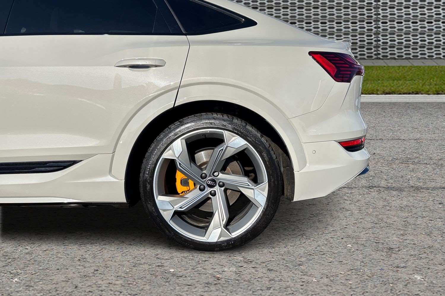 Used Audi e-tron 2022 for sale - 77361454: Photo 9