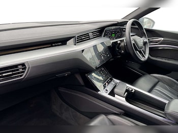 Used Audi e-tron 2022 for sale - 76967884: Photo