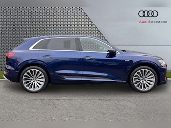 Used Audi e-tron 2022 for sale - 76967884: Photo