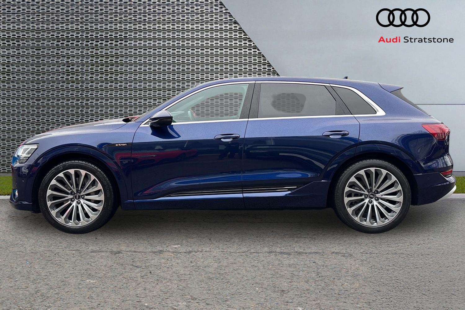 Used Audi e-tron 2022 for sale - 76967884: Photo 8