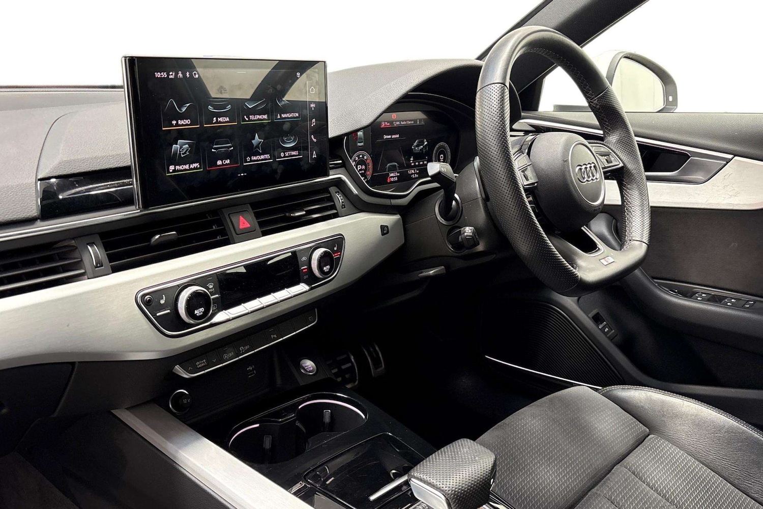 Used Audi A4 2022 for sale - 77361245: Photo 2