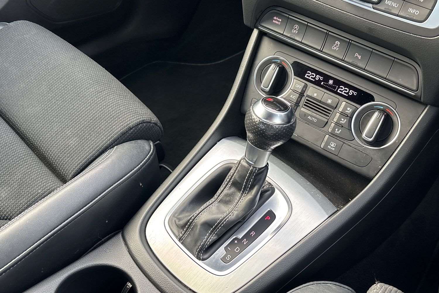 Used Audi Q3 2016 for sale - 77270149: Photo 15