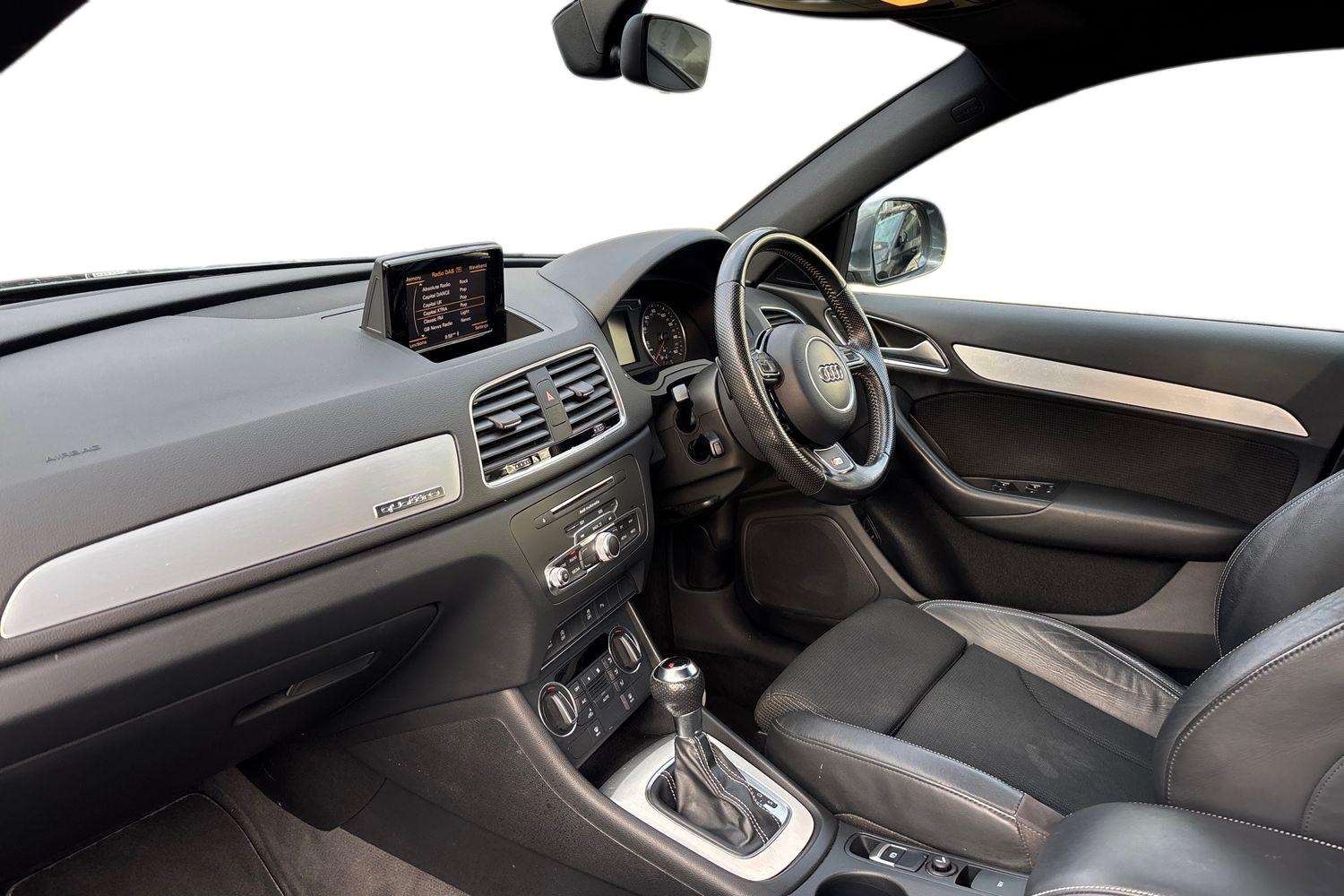 Used Audi Q3 2016 for sale - 77270149: Photo 2