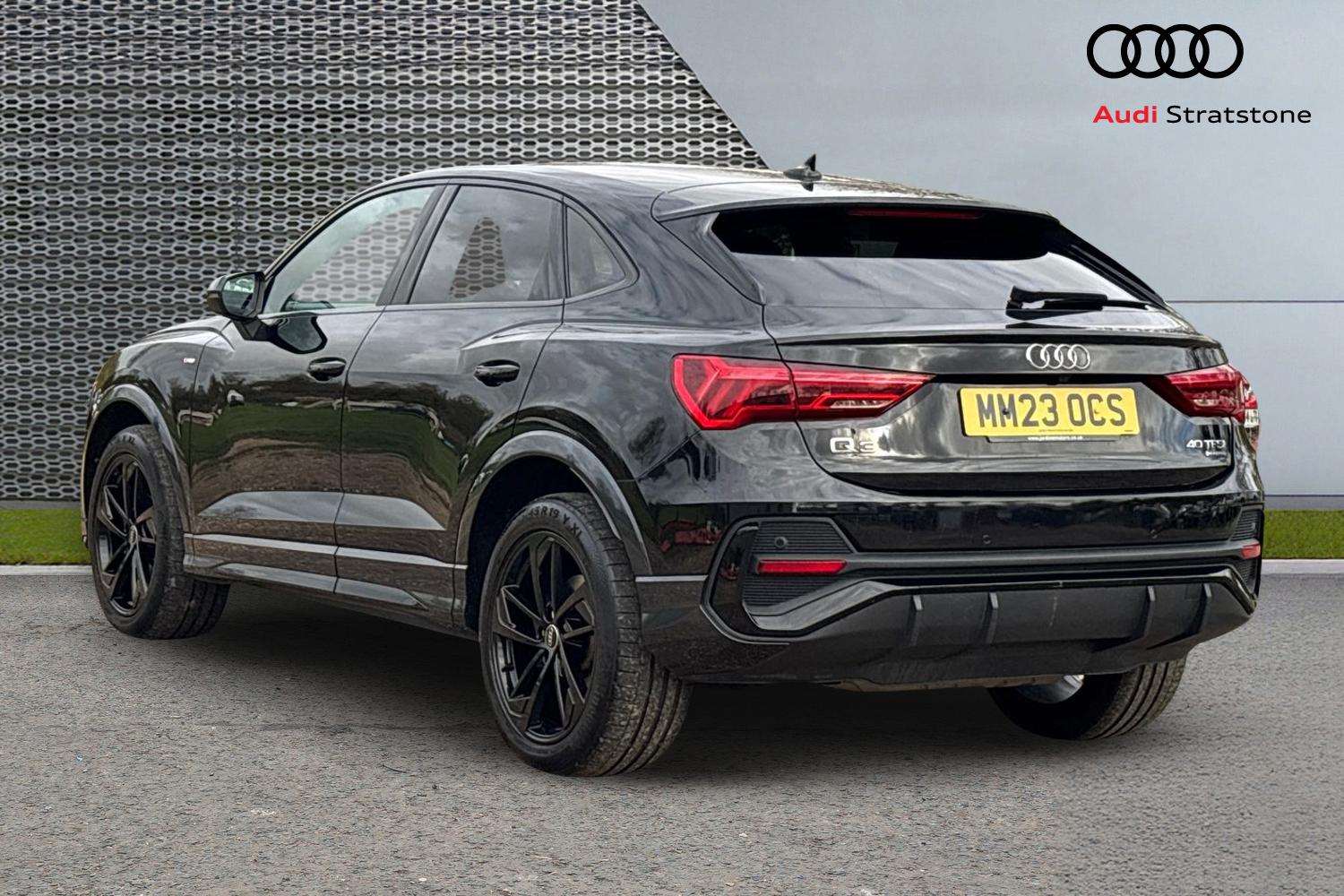 Used Audi Q3 2023 for sale - 76411411: Photo 3