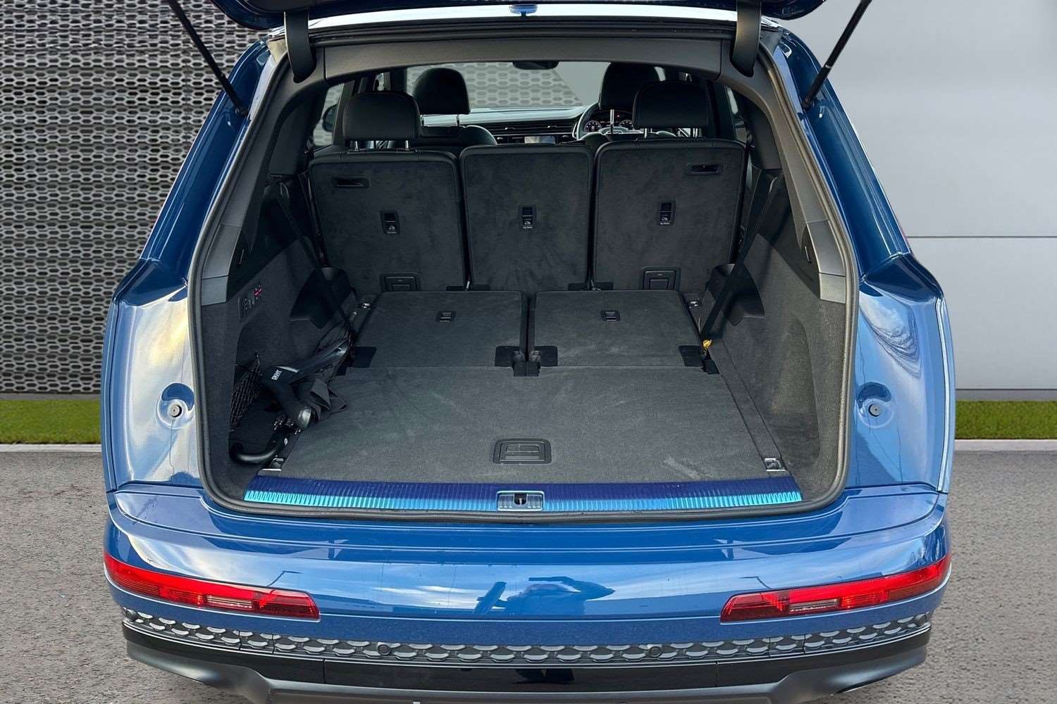 Used Audi Q7 2025 for sale - 76718298: Photo 13