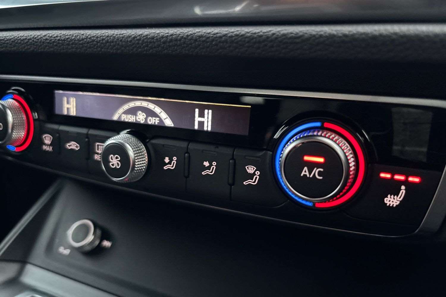 Used Audi Q3 2024 for sale - 77270131: Photo 28