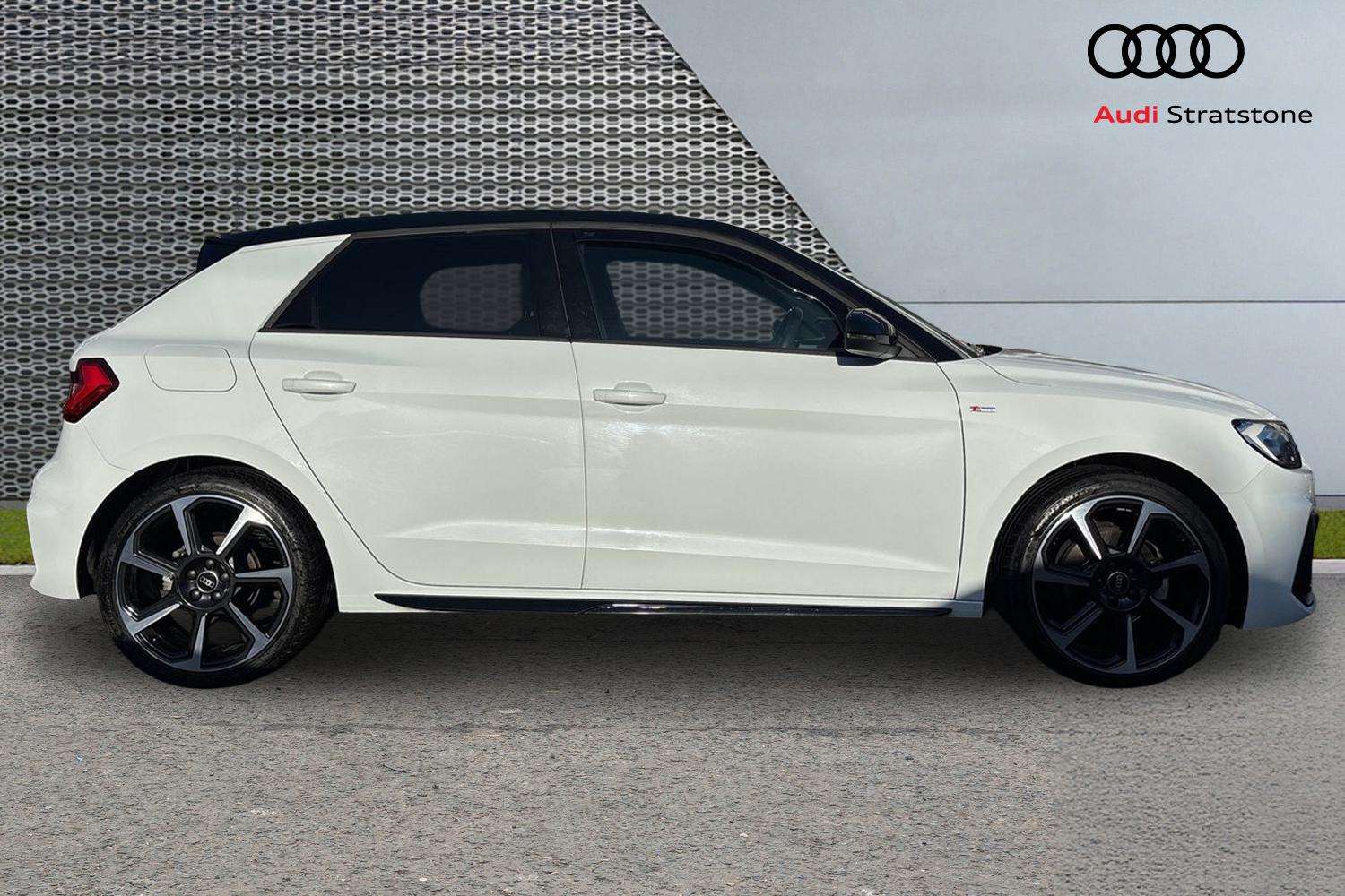 Used Audi A1 2023 for sale - 76789256: Photo 4