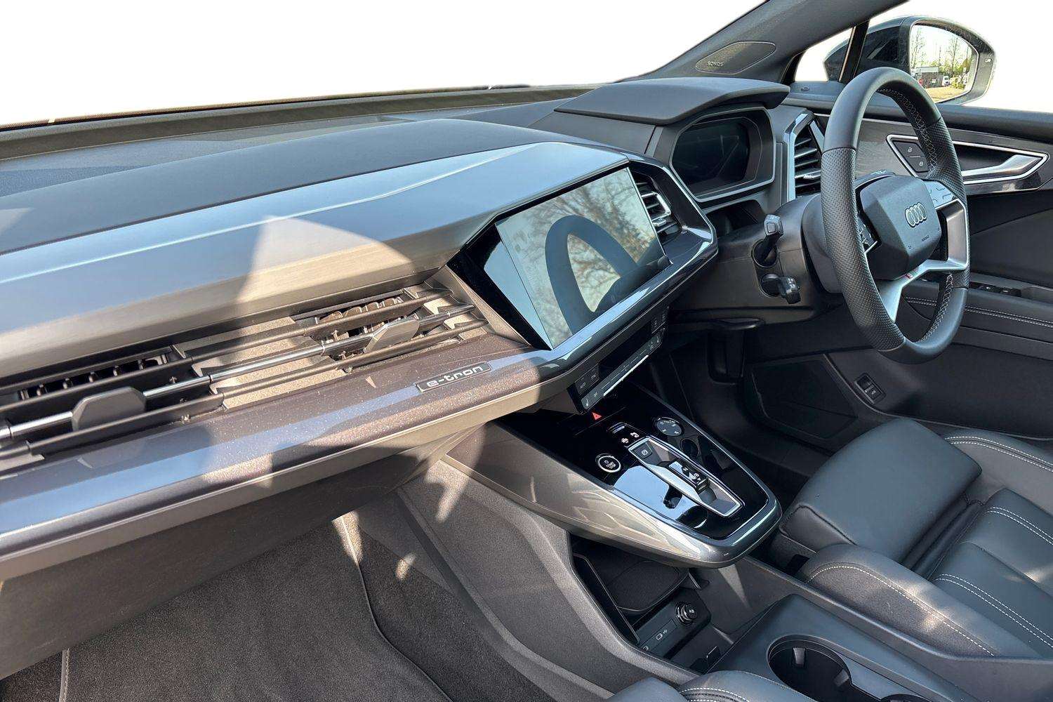 Used Audi Q4 e-tron 2026 for sale - 78173786: Photo 2