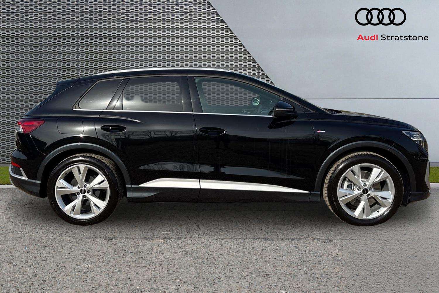 Used Audi Q4 e-tron 2026 for sale - 78173786: Photo 4