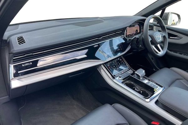 Used Audi Q7 2025 for sale - 76218440: Photo 2
