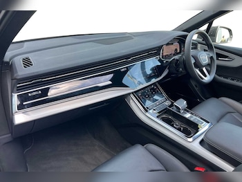 Used Audi Q7 2025 for sale - 76218440: Photo 2