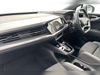 Used Audi Q4 e-tron 2021 for sale - 76063250: Photo 2