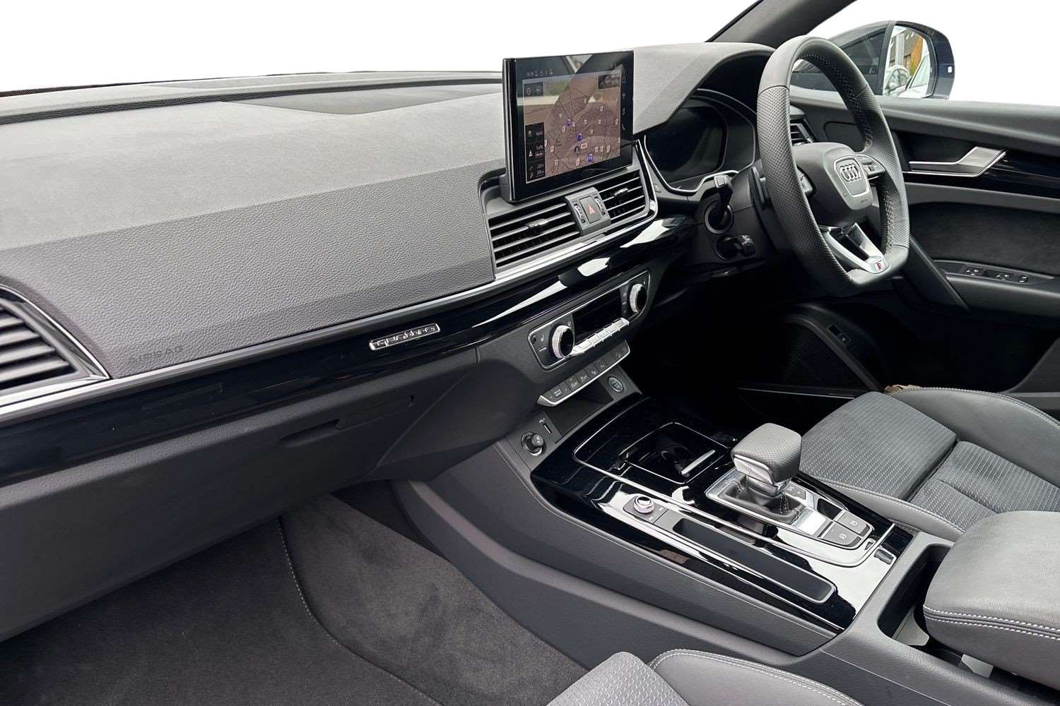 Used Audi Q5 2024 for sale - 76692120: Photo 2