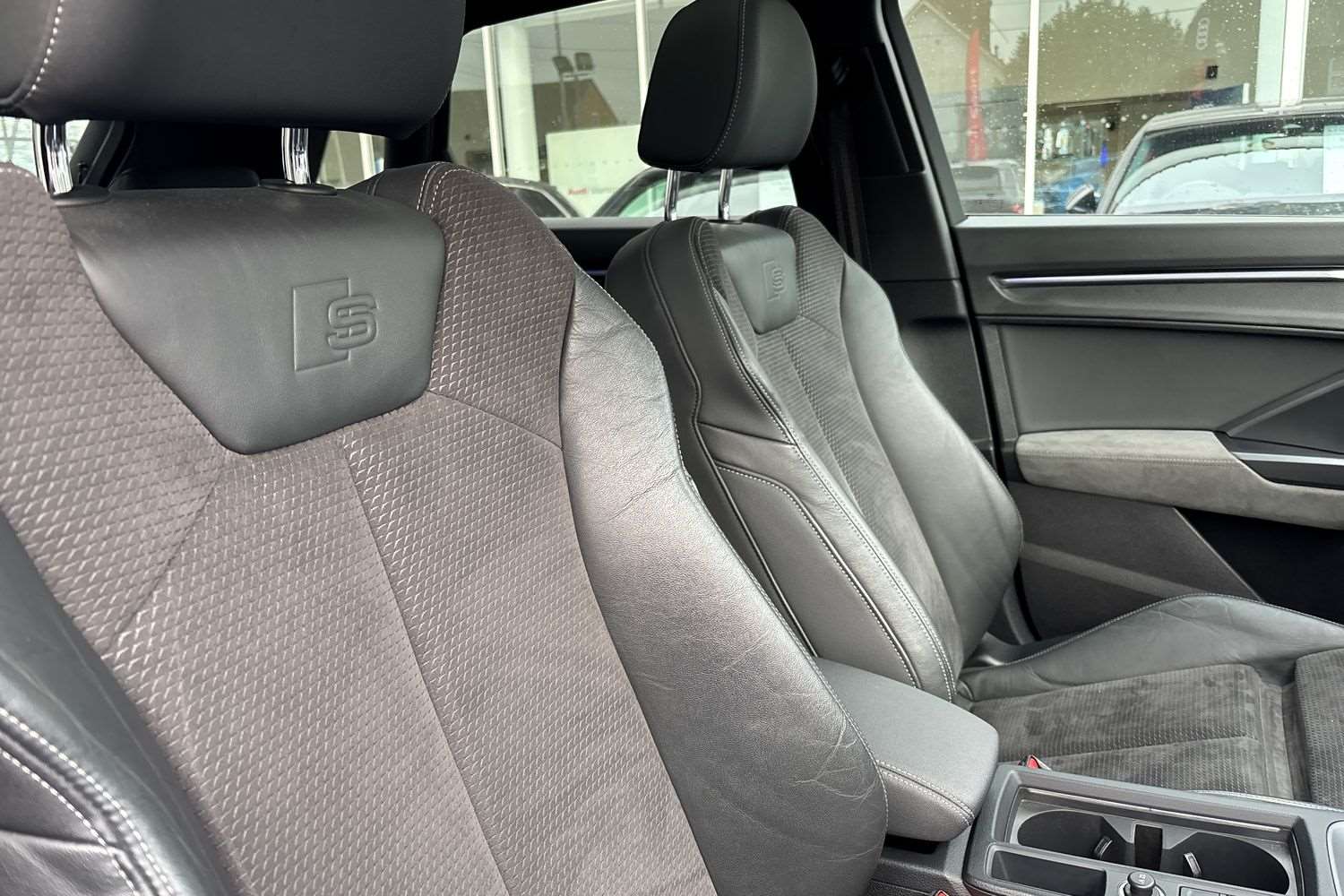 Used Audi Q3 2020 for sale - 77628125: Photo 31