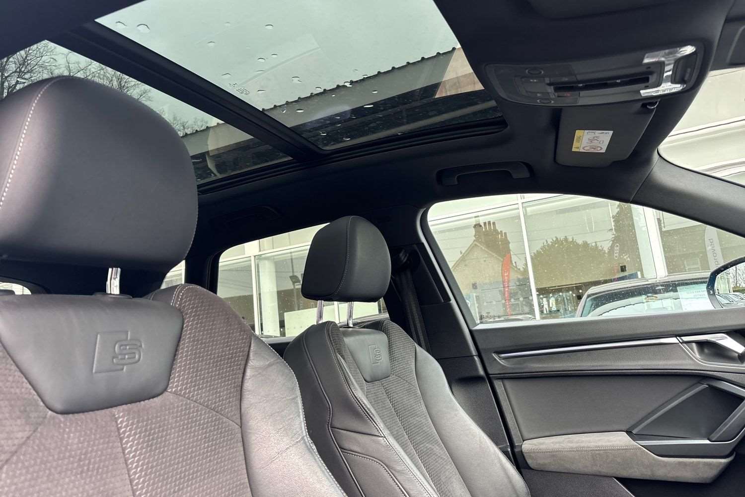 Used Audi Q3 2020 for sale - 77628125: Photo 32