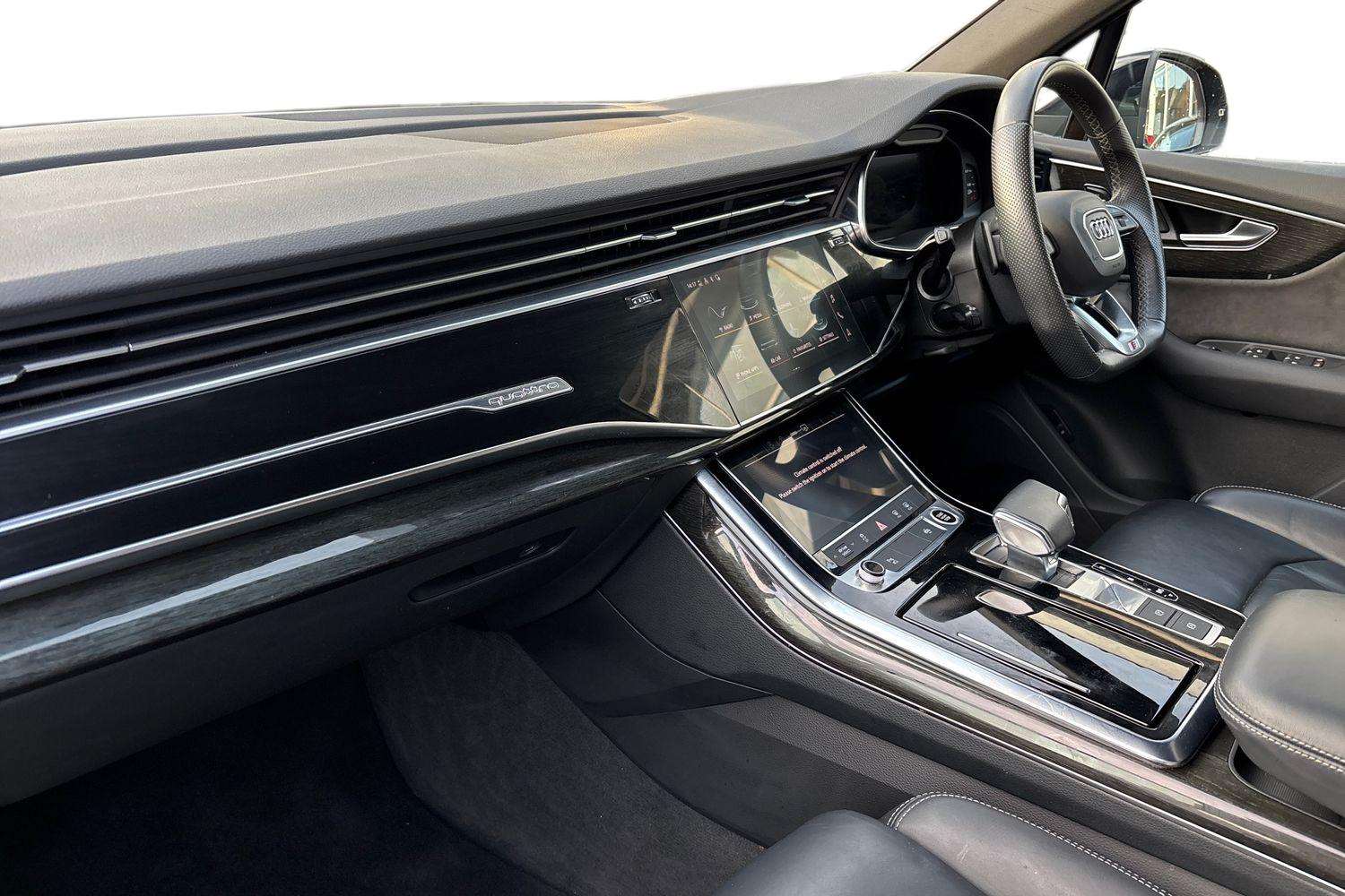 Used Audi Q7 2021 for sale - 77032203: Photo 2