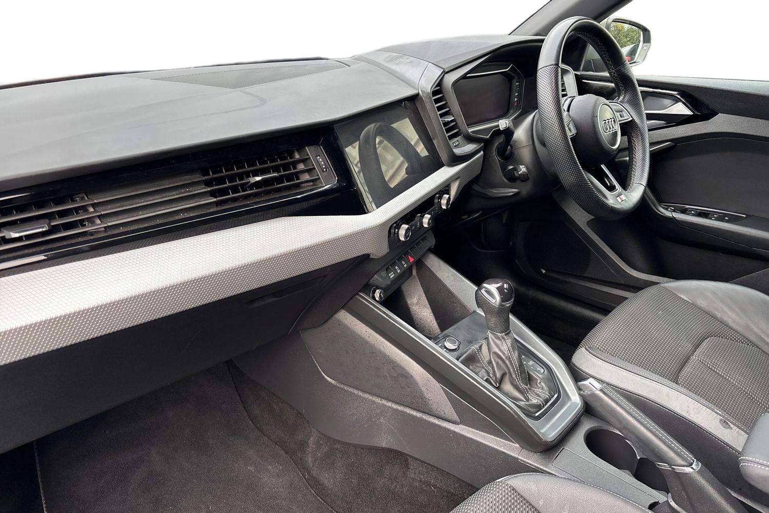 Used Audi A1 2023 for sale - 76564347: Photo 2