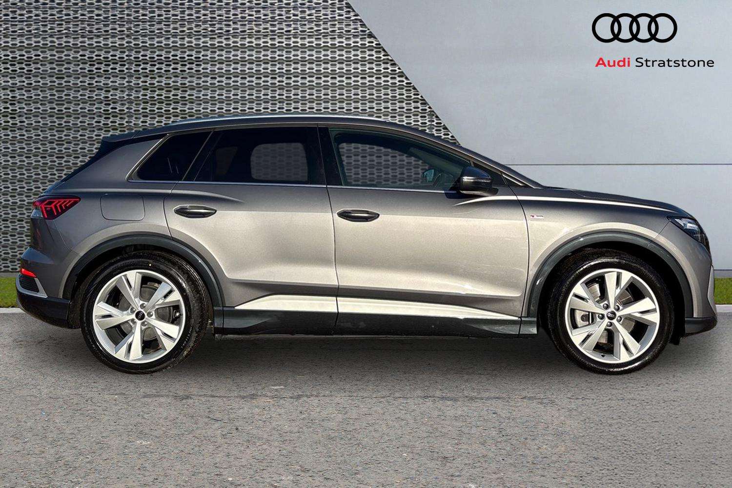 Used Audi Q4 e-tron 2023 for sale - 76789393: Photo 4