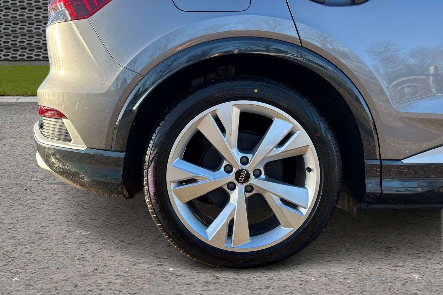 Used Audi Q4 e-tron 2023 for sale - 76789393: Photo 9