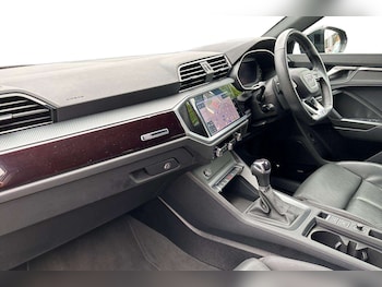 Used Audi Q3 2022 for sale - 76262476: Photo 2