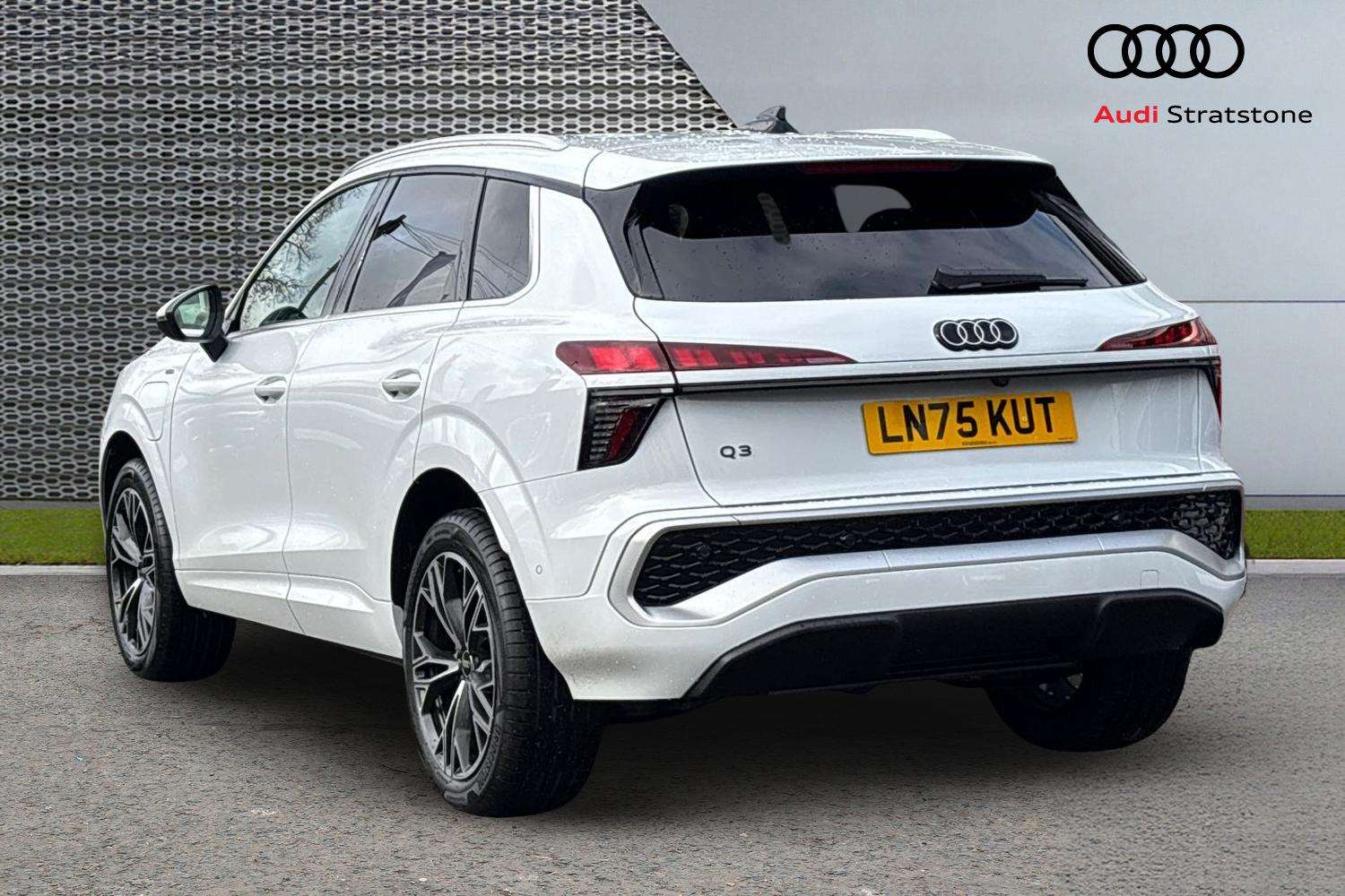 Used Audi Q3 2025 for sale - 76460365: Photo 3