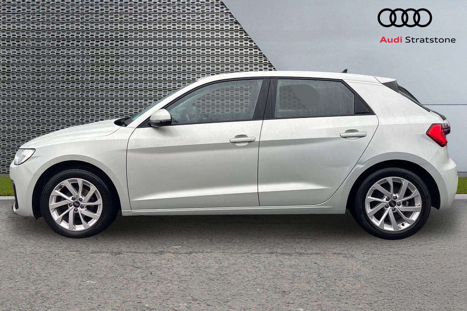 Used Audi A1 2023 for sale - 77134717: Photo 8
