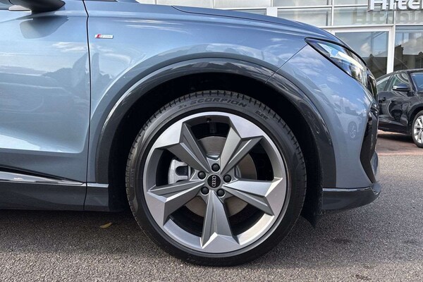 Used Audi Q4 e-tron 2025 for sale - 75496621: Photo 5