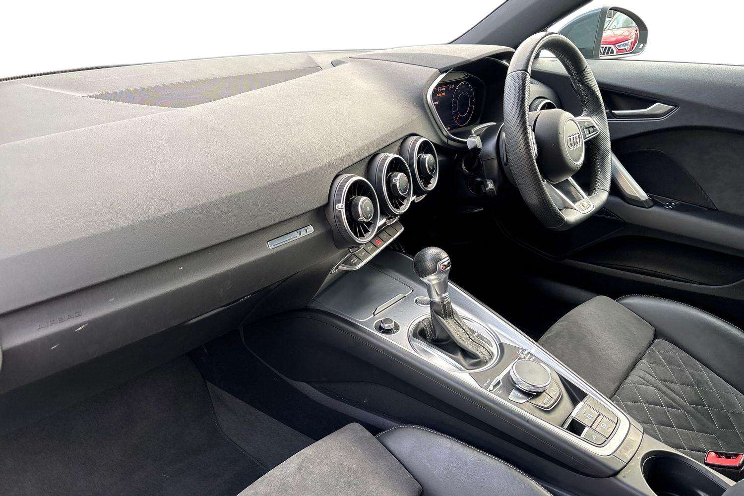 Used Audi TT 2023 for sale - 76648833: Photo 2