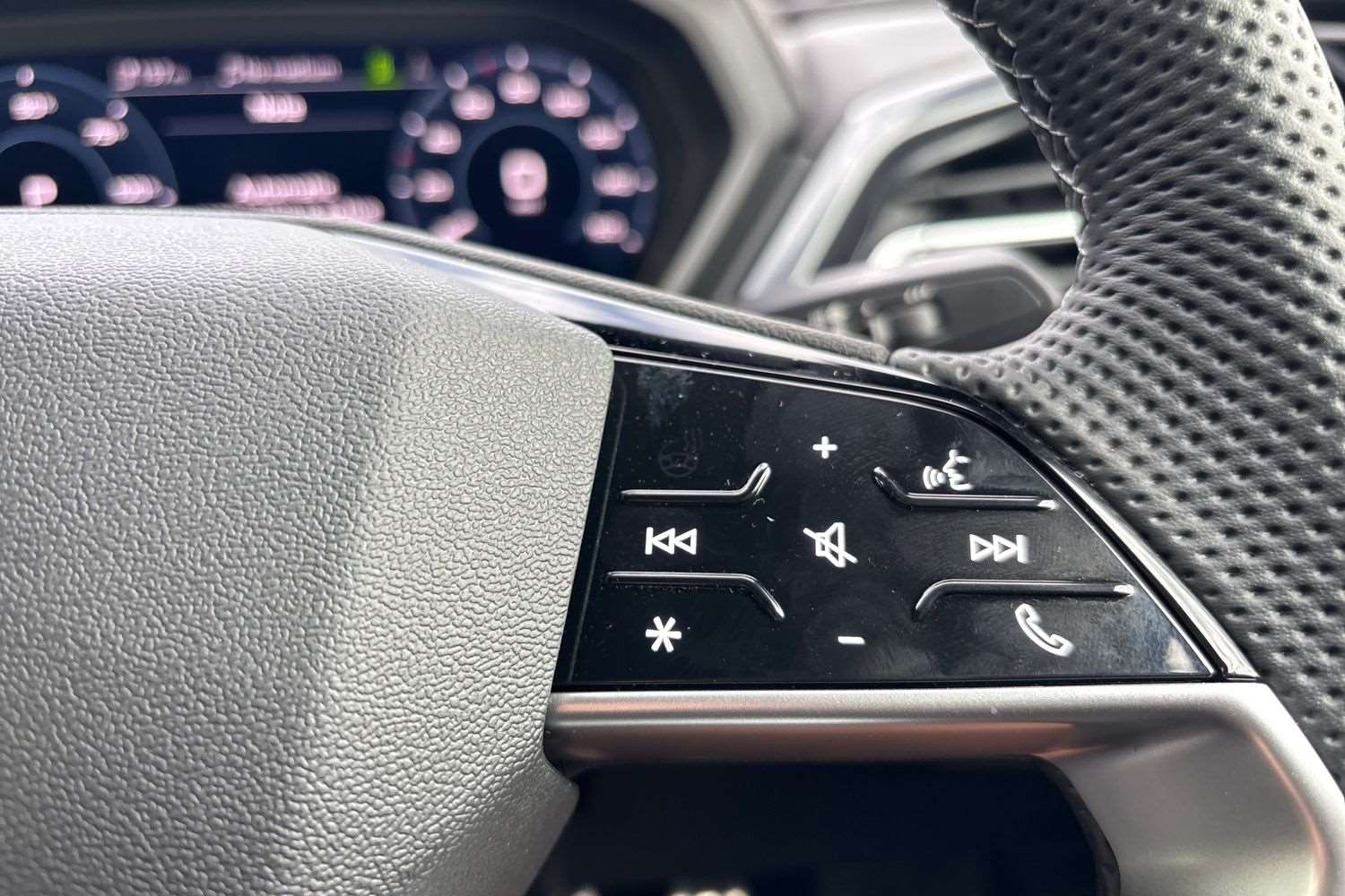 Used Audi Q4 e-tron 2025 for sale - 76475828: Photo 17