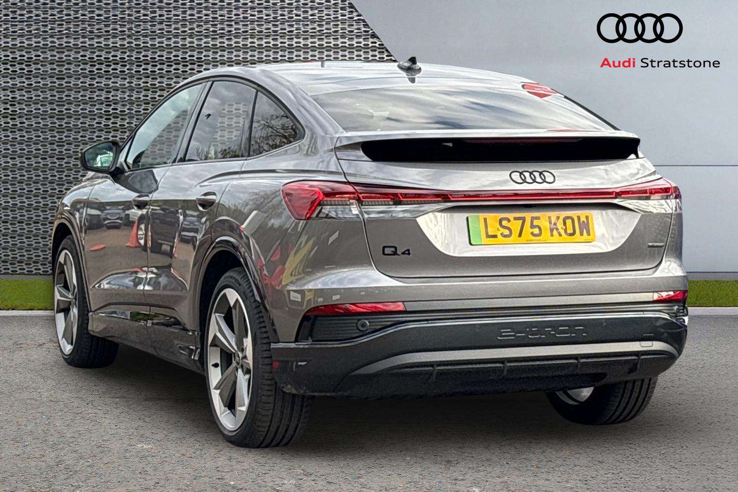 Used Audi Q4 e-tron 2025 for sale - 76475828: Photo 3