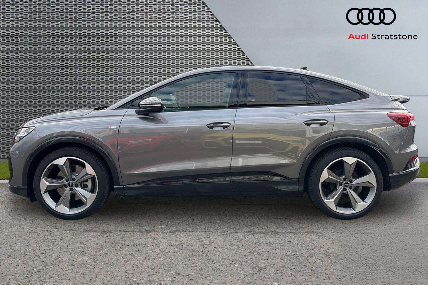 Used Audi Q4 e-tron 2025 for sale - 76475828: Photo 8