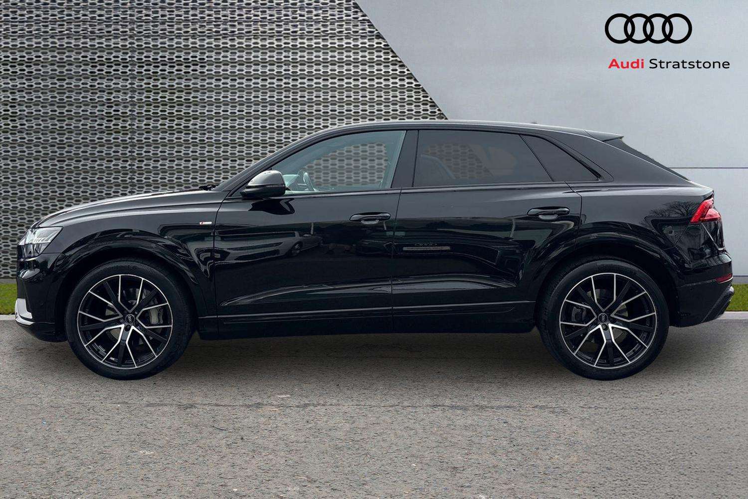 Used Audi Q8 2022 for sale - 77913593: Photo 8